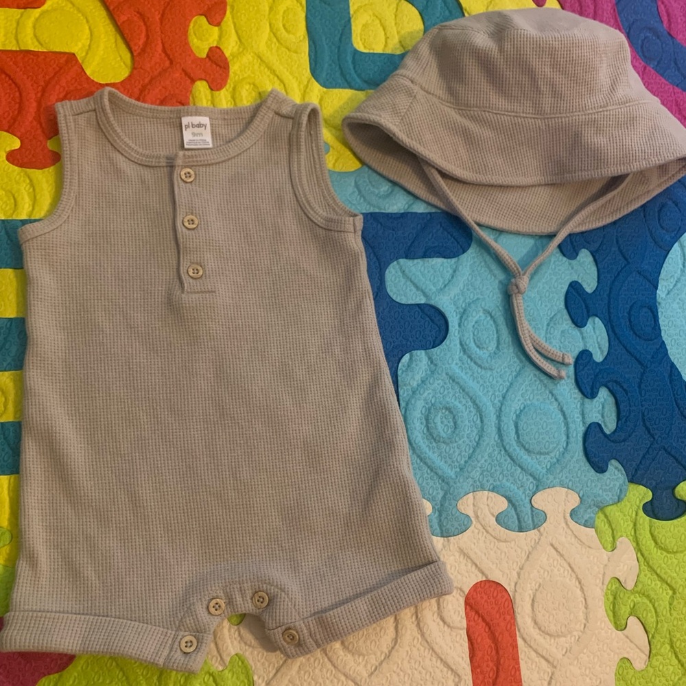 PL BABY BY PETIT LEM Gauze Romper & Hat Set (9months) unsex